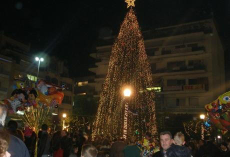 Χριστουγεννιάτικο δένδρο 2913 στο Αγρίνιο
