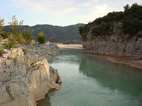 Acheloos river narrows 03.jpg